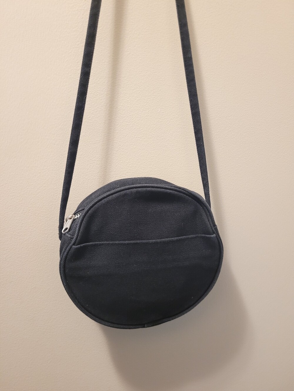 Baggu Round Black Crossbody Bag